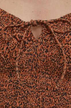 Γυναικεία Μπλούζες Βαμβακερή μπλούζα Billabong χρώμα: καφέ -Billabong Εκπτώσεις unnamed file 674