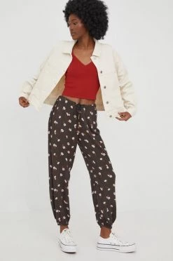 Γυναικεία Υφασμάτινα Παντελόνι Billabong χρώμα: μαύρο,